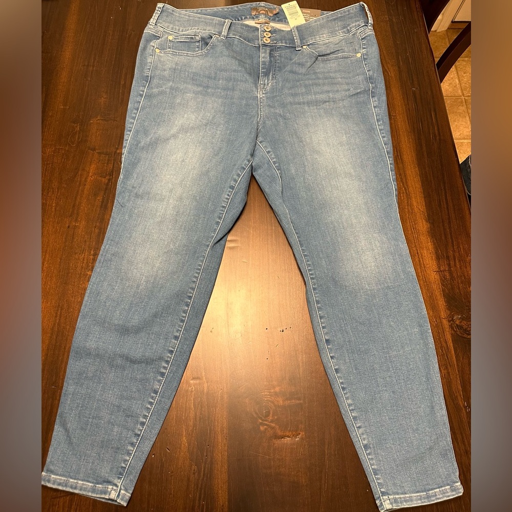 20R Torrid Jeggings (new with tags)